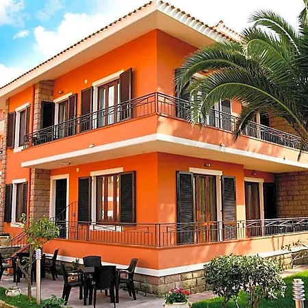 Marogna And Breakfast Hotel